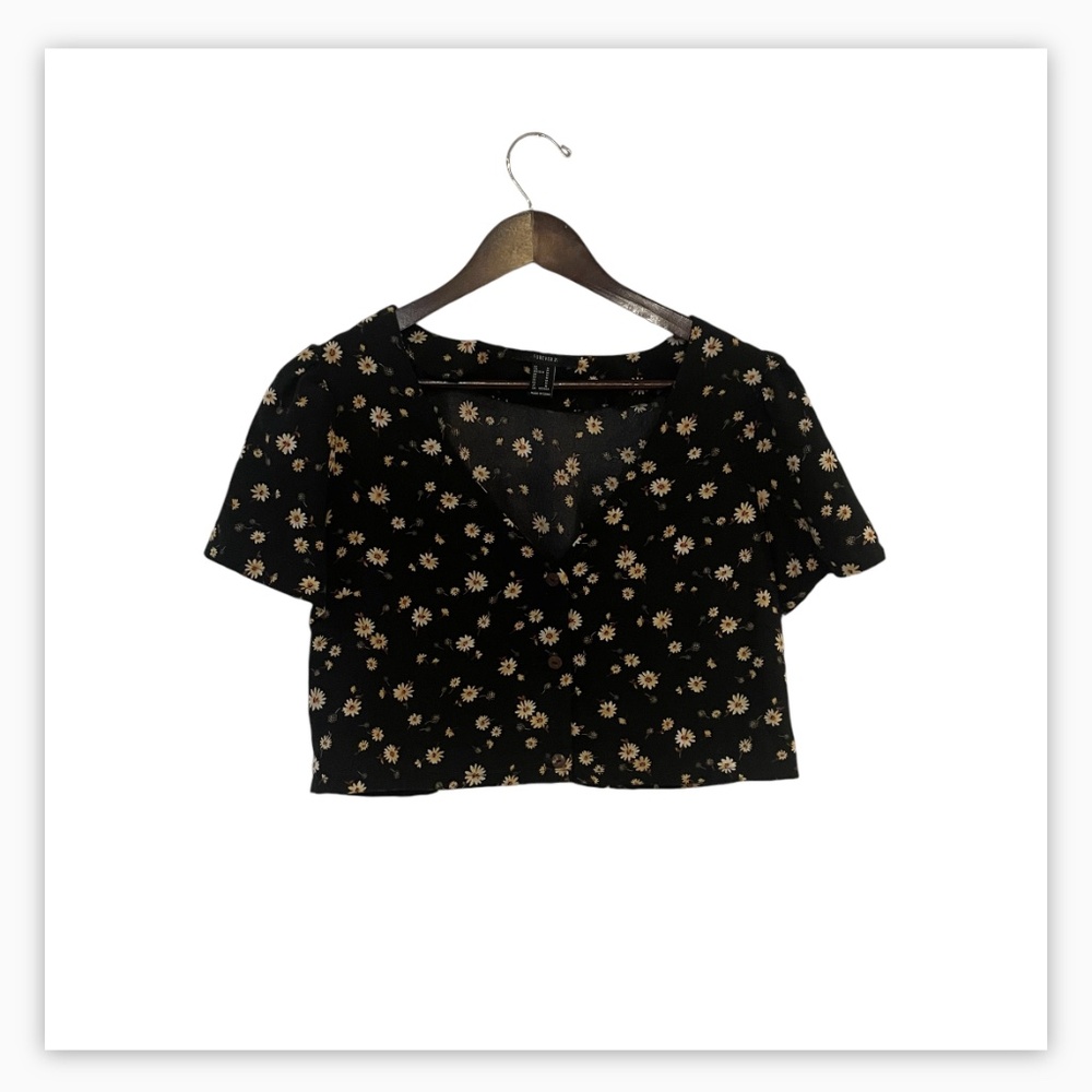 Forever 21 Women’s Crop Top with Sunflowers Size M